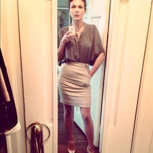 Escada gold linen skirt